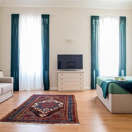 Sweet Dream Cavour Apartment Rome Bagian luar foto